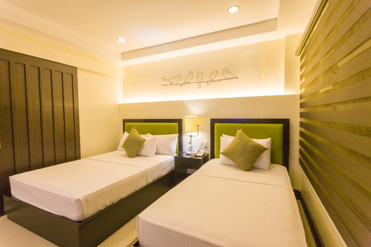 L Square Hotel Tarlac City Exterior foto