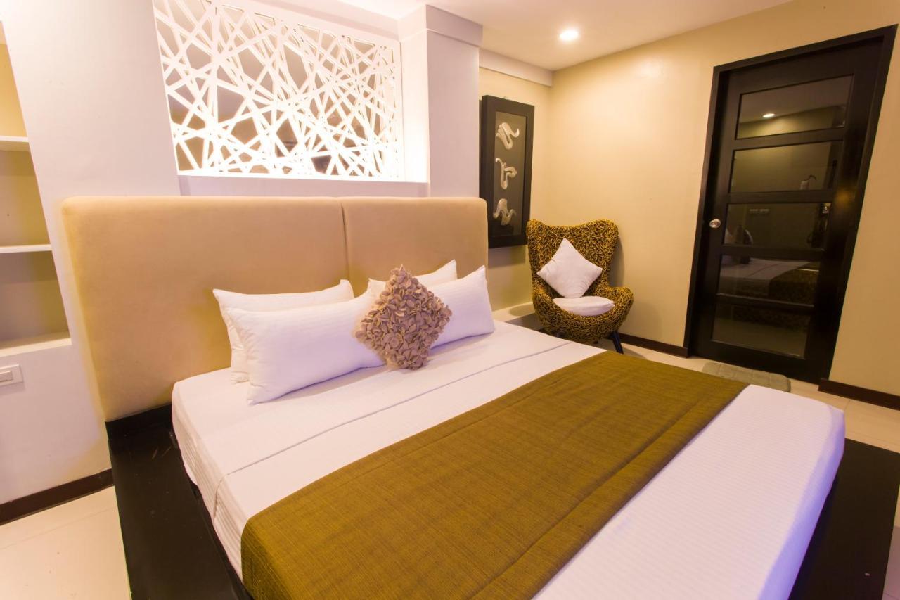 L Square Hotel Tarlac City Exterior foto